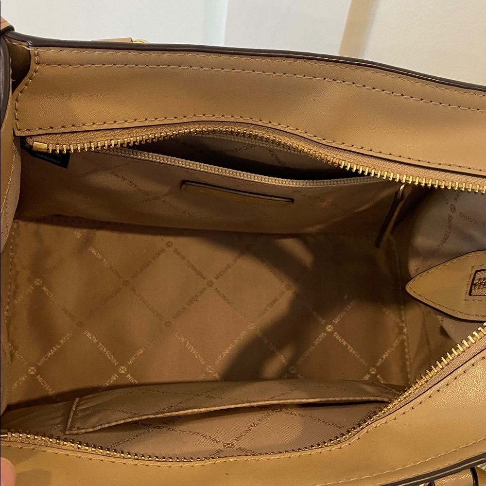 MICHAEL KORS small leather satchel with crossbody strap - Picture 5 of 12